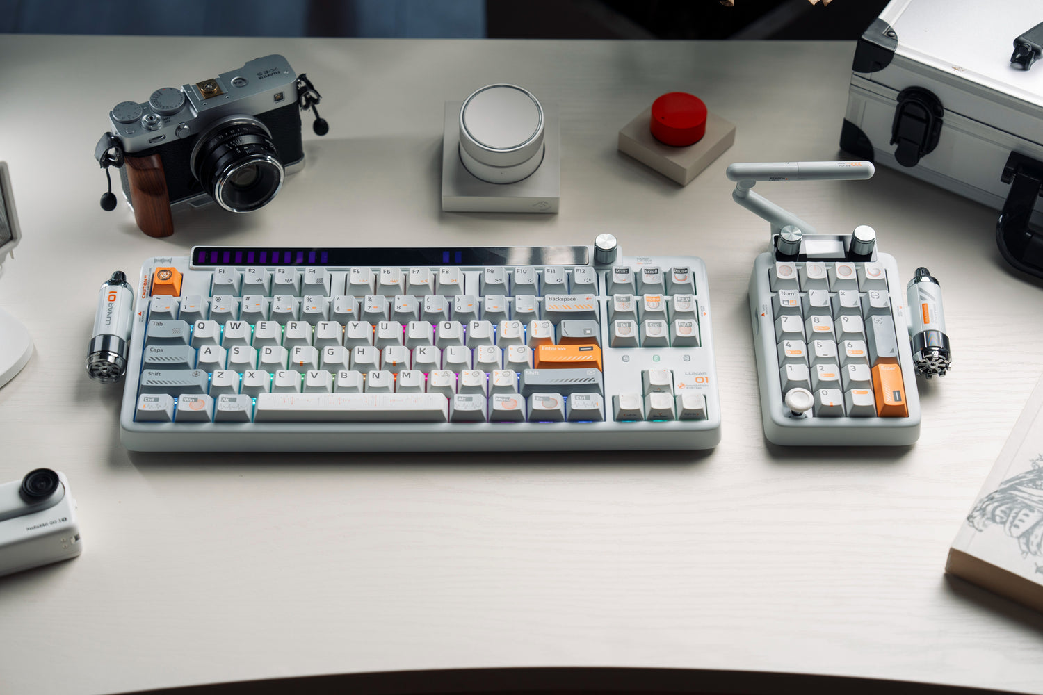 keysme-lunar-01-mechanical-keyboard-white-color.jpg__PID:4e865a18-06d8-4a74-beca-e4ff4dc3edb2