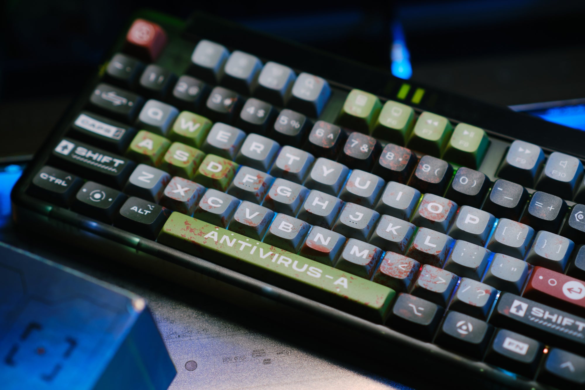 keysme-lunar-01-spaceship-custom-wireless-mechanical-keyboard-hot-swappable-gateron-mars-switch-windows.jpg__PID:4923cff0-68e1-4c2e-9d3e-6ab36860fa52