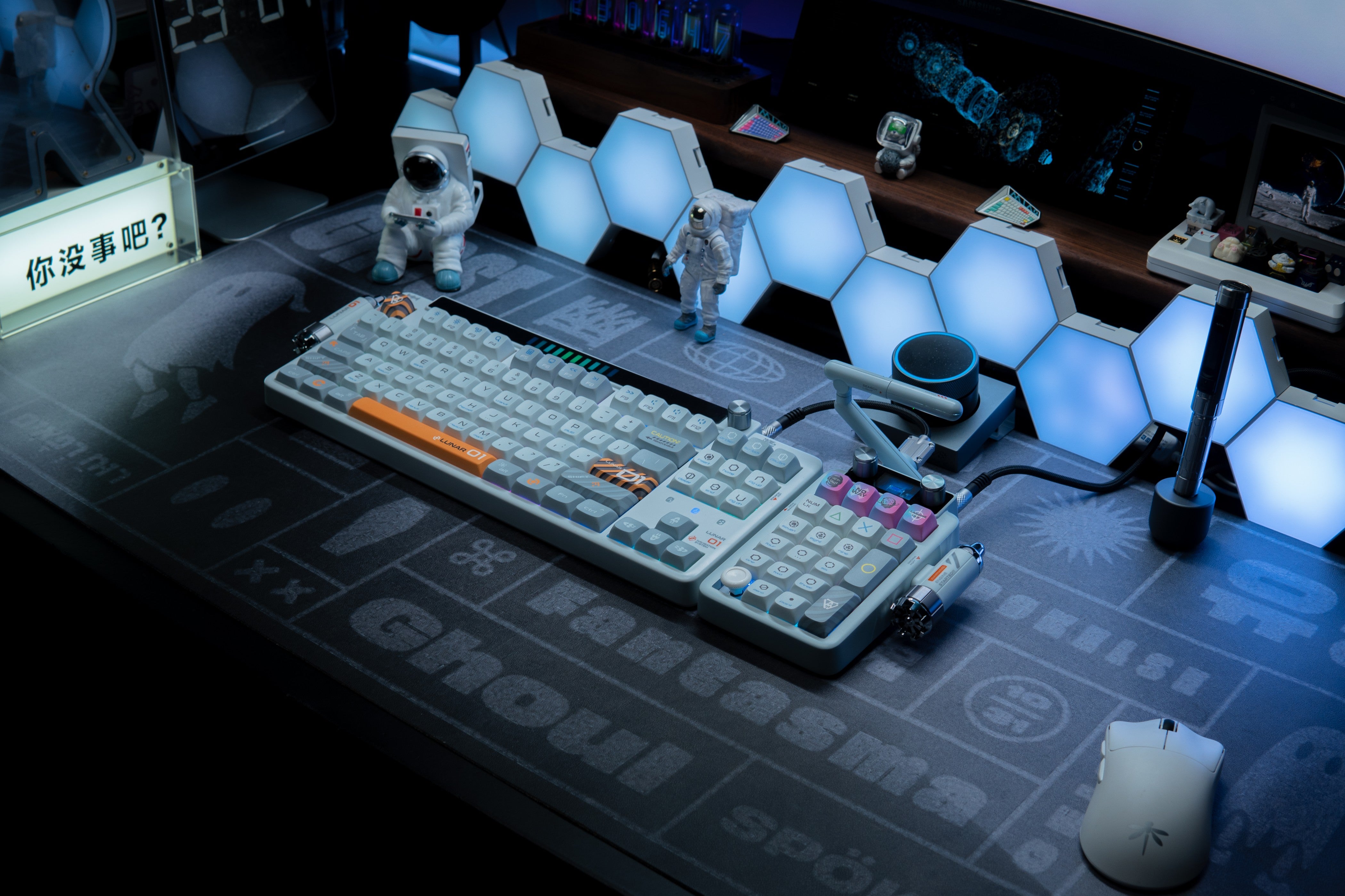KeysMe Lunar 01 Pro Mechanical Keyboard